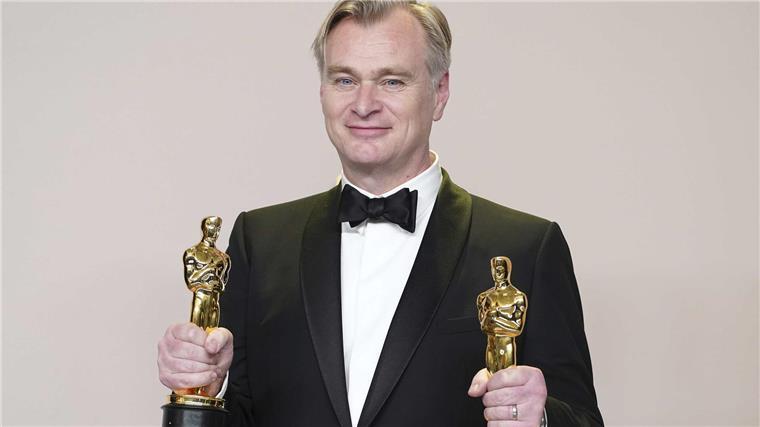 Deutsche Schauspielerin Hüller verpasst Oscar - „Oppenheimer“ großer Sieger Regisseur Christopher Nolan war mit seinem Epos „Oppenheimer“ großer Sieger des Abends.
