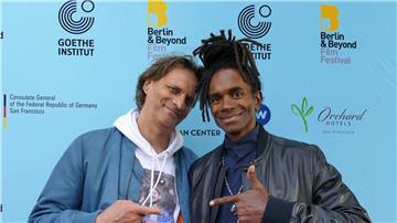 Regisseur Markus Goller (l) und Fabrice „Fab“ Morvan bei der Eröffnung des Filmfestivals „Berlin & Beyond“ in San Francisco.