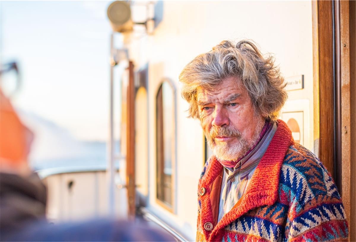 Reinhold Messner kam auf Einladung des AWI, um die Rückkehr der „Polarstern“ zu verfolgen.