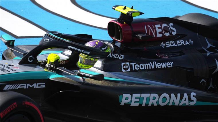 Lewis Hamilton spricht offen über Depressionen Rekordweltmeister Lewis Hamilton wechselt zu Ferrari.
