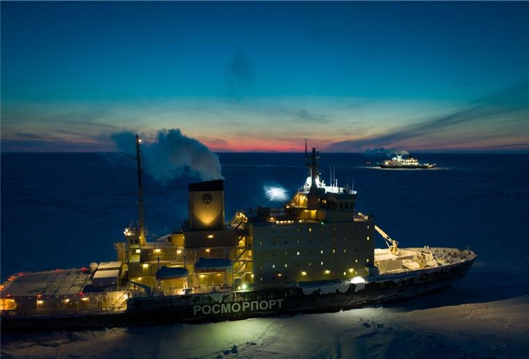 „MOSAiC“-Expedition bricht Rekorde Rendevouz im Eis: Der russische Eisbrecher „Kapitan Dranitsyn“ (vorne) und die „Polarstern“.