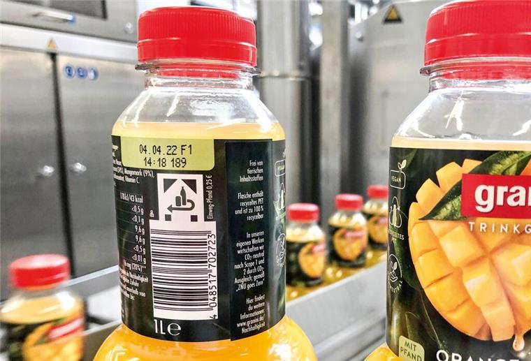 Granini Orange wird „Mogelpackung des Jahres“ Ab August werden die ersten granini Flaschen mit Pfand-Etikett im Supermarkt stehen.