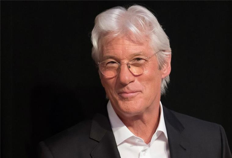 Richard Gere (hier 2017) war der umschwärmte Mann in „Pretty Woman“ von 1990. Bei jeder TV-Ausstrahlung - etwa an Weihnachten - ist „Pretty Woman“ noch heute ein Quotenhit. 