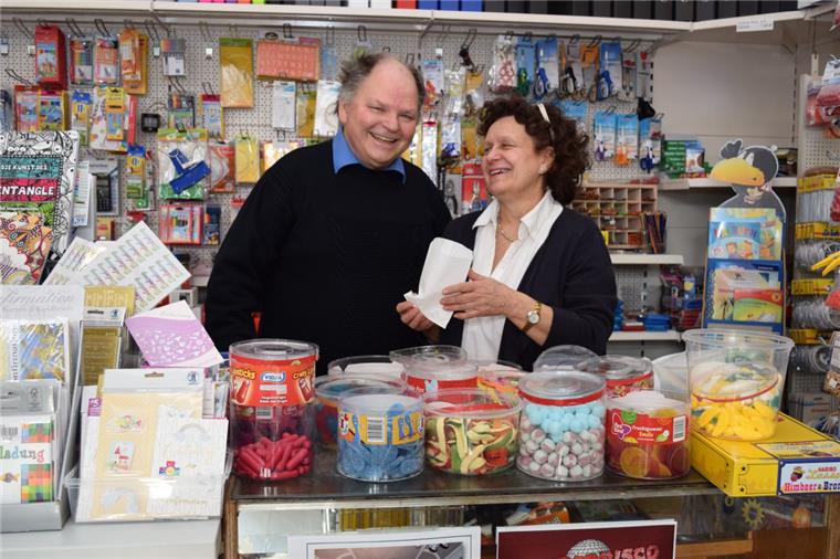 Zeitreise mit Tintenkiller und Schaummäusen Richard und Angelika Mittelstaedt sind mit ihrem Geschäft längst eine Institution im Stadtteil Leherheide.