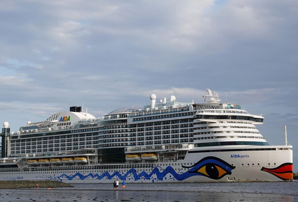 Die Aida Perla auf See.