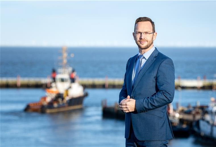 Havariekommando: Robby Renner hat den Traumjob gefunden Robby Renner leitet seit dem 1. Dezember das Havariekommando in Cuxhaven.