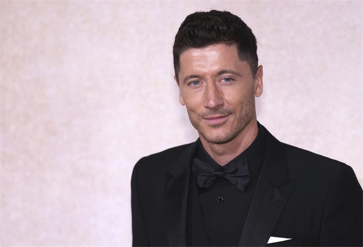 Robert Lewandowski hat die Unstimmigkeiten mit Sportvorstand Salihamidzic ausgeräumt.