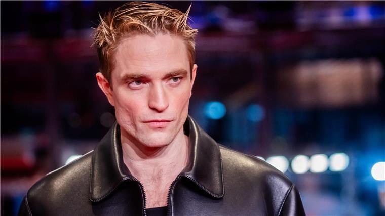 Robert Pattinson: Werde „verdammt alter Batman“ sein Robert Pattinson hofft, dass die Dreharbeiten für die „The Batman“-Fortsetzung bald beginnen. (Archivbild)