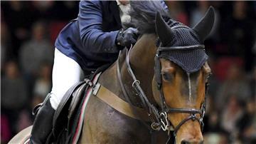 Robert Whitaker hat das Weltcup-Springen in Helsinki gewonnen.