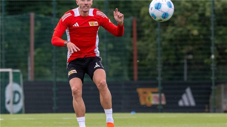 Union in Österreich mit Gosens und Torwart Karl angekommen Robin Gosens reiste mit Unions ins Trainingslager.