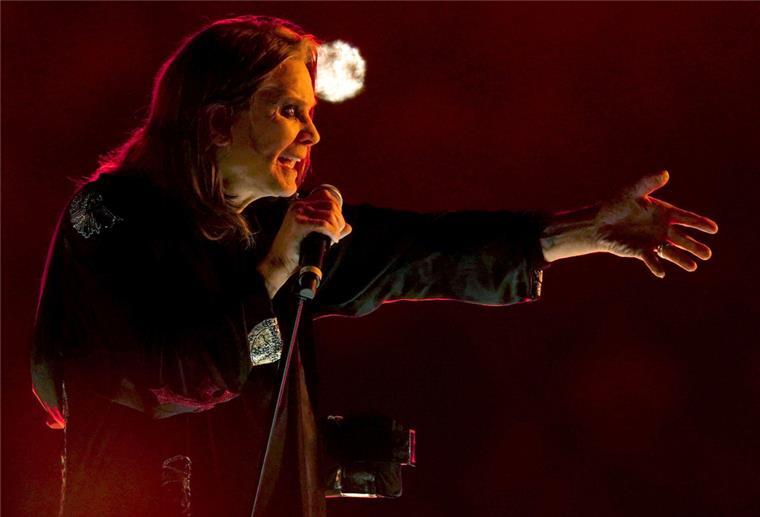Rockstar Ozzy Osbourne sieht in der Corona-Pandemie eine Reaktion der Natur auf die Umtriebe der Menschen und ihrem Umgang mit der Umwelt.