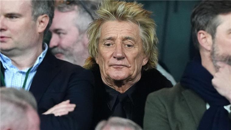 RB Leipzig von Celtic Glasgow überrannt - Doppelpack Kühn Rod Stewart war als prominenter Unterstützer von Glasgow im Stadion.