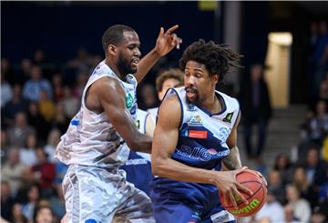 Rohndell Goodwin (rechts) hatte in Karlsruhe einen schwachen Tag erwischt. Der Shooting Guard traf nur einen seiner 13 Feldwürfe.