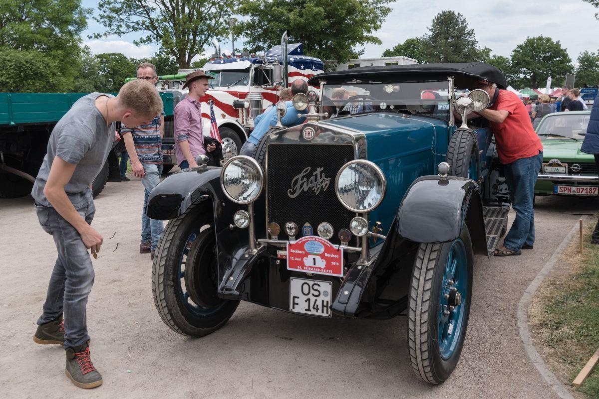 Tausende Oldtimerfahrzeuge: Bockhorn wird zum Ziel der Liebhaber klassischer Automobile Rollende Klassiker: Auf Freunde historischer Automobile wartet in Bockhorn ein lohnendes Ausflugsziel.