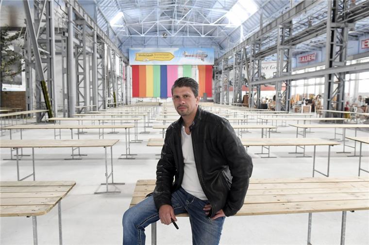 Auflagen erfüllt: Flohmarkthalle im Fischereihafen macht endlich auf Roman Engelbert kann endlich die Schnäppchenjäger in die ehemalige Modellstadt im Fischereihafen einladen.