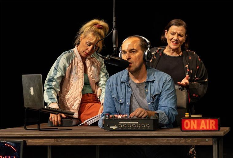 Einsamkeit prägt mehr als Kriege Die Welt zwischen den Nachrichten Schauspieler