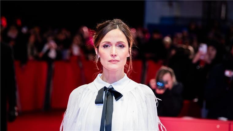 Nach Eklat im Vorjahr: Berlinale-Bären werden verliehen Rose Byrne kann auf einen Preis hoffen. (Archivbild)