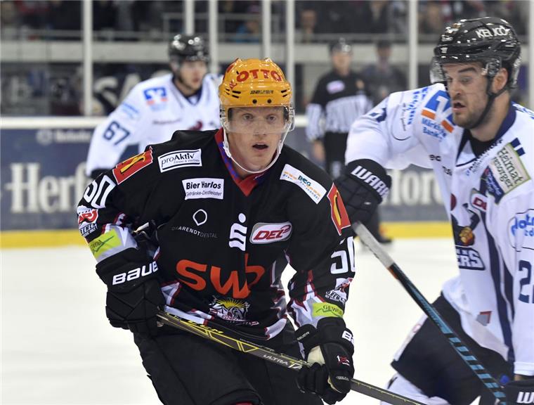 Jetzt fehlen auch noch Bordson und Mauermann Ross Mauermann hat den Fischtown Pinguins aufgrund einer Verletzung vier Wochen lang gefehlt. Am Freitag gegen Schwenningen soll er wieder spielen.