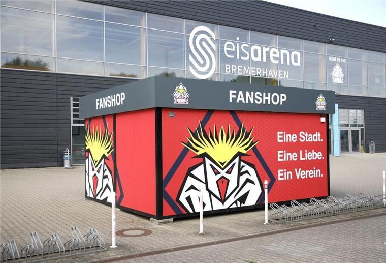 Rot statt blau: Streit um Fanshop der Fischtown Pinguins ist vom Eis Rot-weiß-schwarz statt blau: Der Fanshop der Fischtown Pinguins vor der Eisarena wurde in den Farben des Clubs neu gestaltet.
