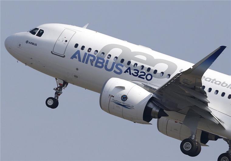 Airbus ist ins Minus gerutscht Rote Zahlen - Milliardenstrafe verhageln Airbus Rekordjahr.