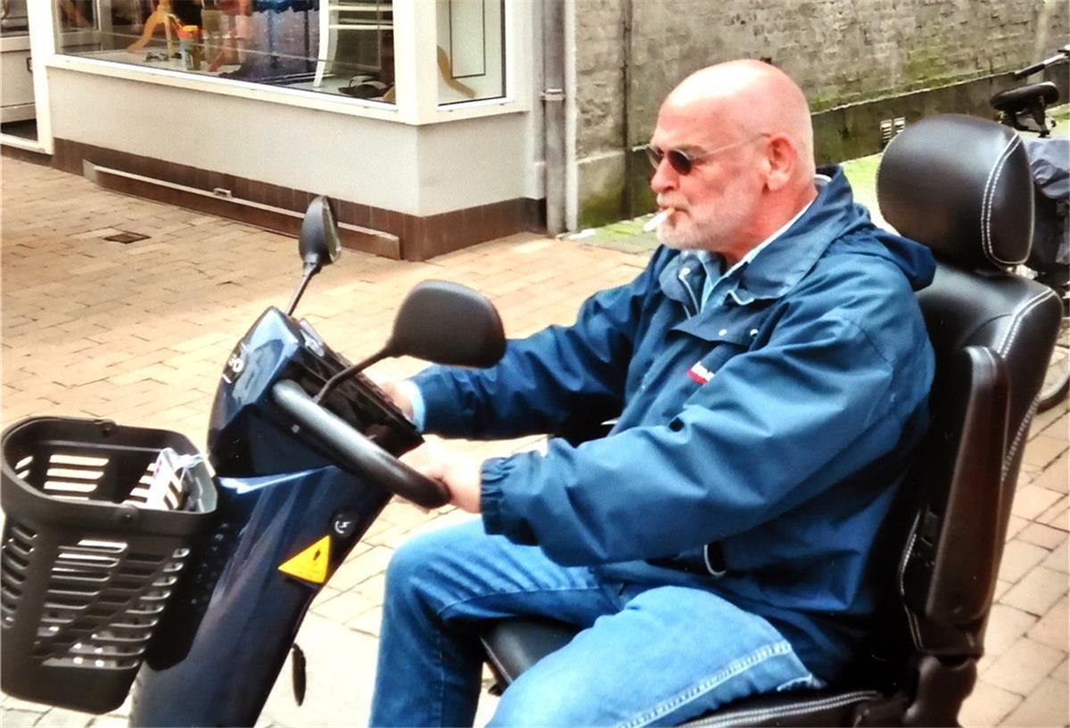 Das erste Corona-Opfer Bremerhavens hieß Rudyard Rudyard Hilker ist am 2. Mai 2020 am Klinikum Reinkenheide in Verbindung mit einer Corona-Infektion gestorben.
