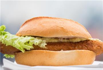 Ein Fischbrötchen
