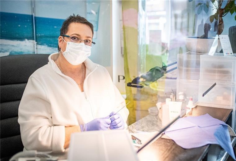 Bremerhaven: Unbekannte hilft mit kleiner Geste ganz groß Rührende Signale von Mitmenschlichkeit erreichten Kosmetikerin Claudia Colette Burmeister.