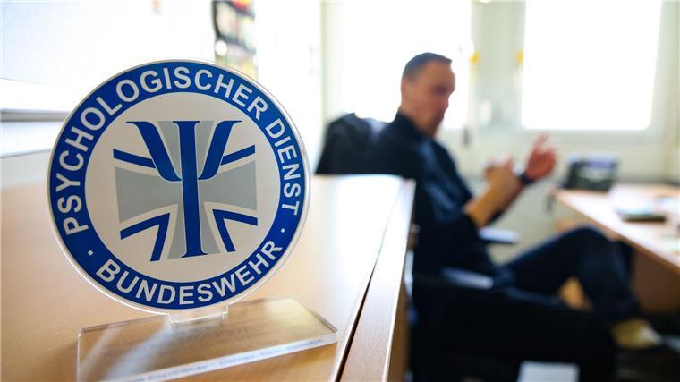 Rund 100 Truppenpsychologen wie Patrick Hattenberg aus Eckernförde, kümmern sich um das seelische Wohl deutscher Soldaten.