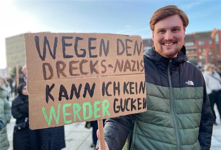 Demos gegen Rechtsextremismus zwischen Jade, Weser und Elbe: Die besten Bilder Rund 1.500 Menschen demonstrieren gegen Rechtsextremismus in Nordenham