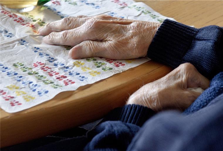 Rund 1,6 Millionen Menschen in der Bundesrepublik leben mit einer Demenzerkrankung.