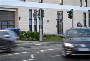 Rund 70.000 Euro hat die Fußgänger- und Radfahrampel an der Barkhausenstraße gekostet.