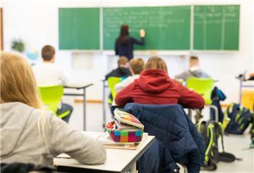 Rund 70.000 Lehrerinnen und Lehrer sind derzeit an Niedersachsens Schulen tätig.