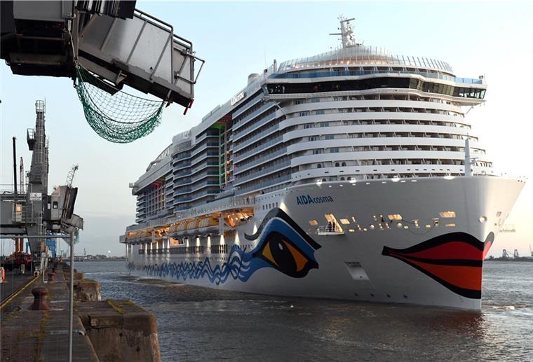 Kreuzfahrtschiff „Aidacosma“ macht in Bremerhaven fest Die "Aidacosma" liegt an der Columbuskaje.