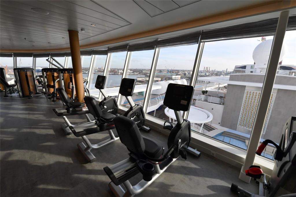 Rundgang auf der &quot;Mein Schiff 2&quot; in Bremerhaven. Foto: Scheschonka