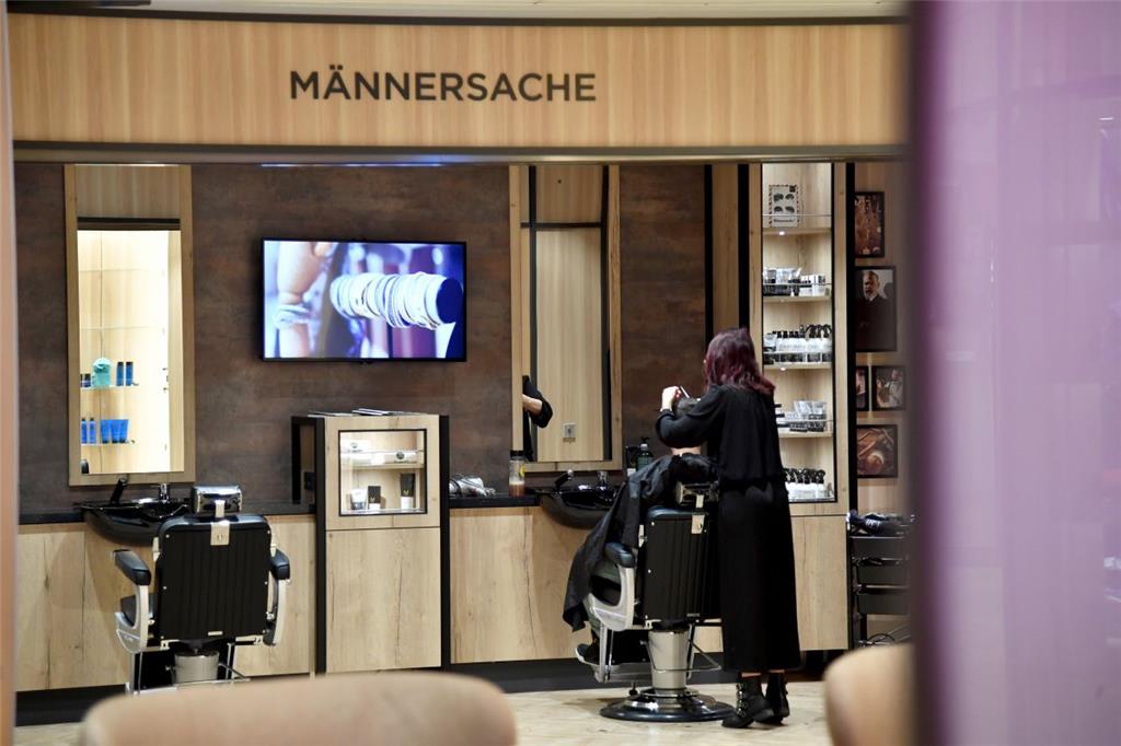 Rundgang auf der &quot;Mein Schiff 2&quot; in Bremerhaven. Foto: Scheschonka
