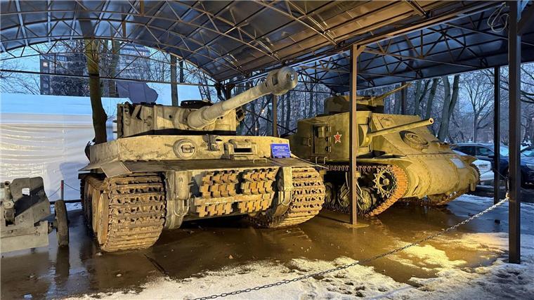 „Traumfabrik“ Mosfilm produziert seit 100 Jahren Propaganda Russlands größtes Filmstudio besteht seit 100 Jahren und hat sich vor allem auch auf Kriegsfilme spezialisiert.