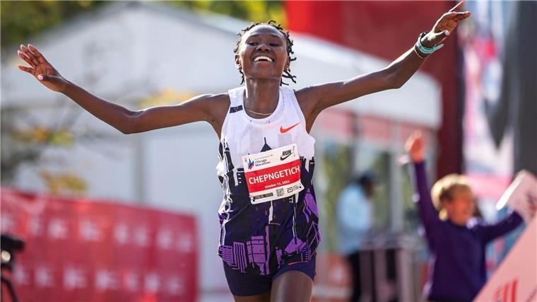 Marathon-Weltrekordlerin Chepngetich vorläufig gesperrt Ruth Chepngetich lief in Chicago als erste Frau einen Marathon unter 2:10 Stunden.