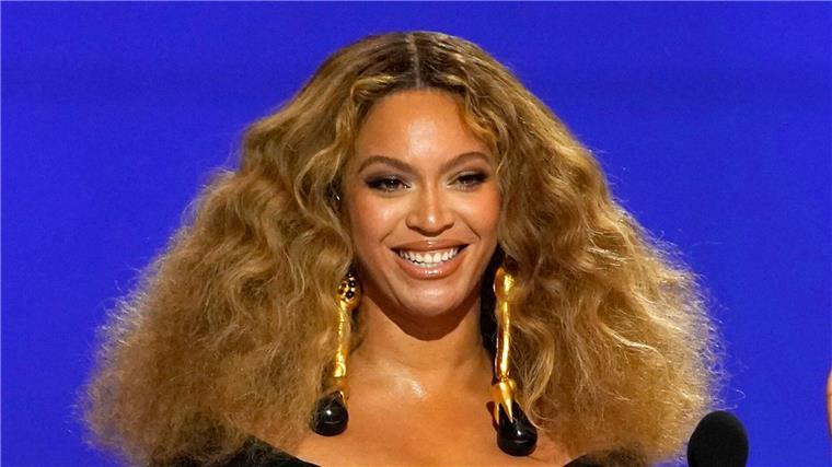 Beyoncé führt die Charts der US-Country-Alben an Sängerin Beyoncé führt als erste schwarze Frau die US-Charts der Country-Alben an.