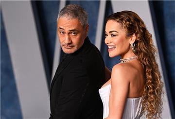 Sängerin Rita Ora und ihr Mann Taika Waititi bei der Vanity Fair Oscar Party im März in Beverly Hills.