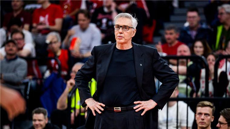 Folgenschwere Niederlage: Bayern verspielt Playoff-Platz Sah einen schwachen Start: Trainer Gordon Herbert.