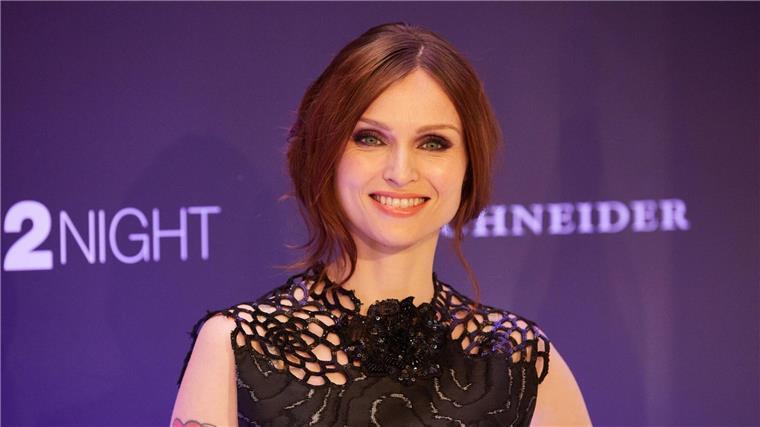 „Saltburn“ bringt „Murder on the Dancefloor“ in die Charts „Saltburn“ bringt Sophie Ellis-Bextor Glück und Erfolg.
