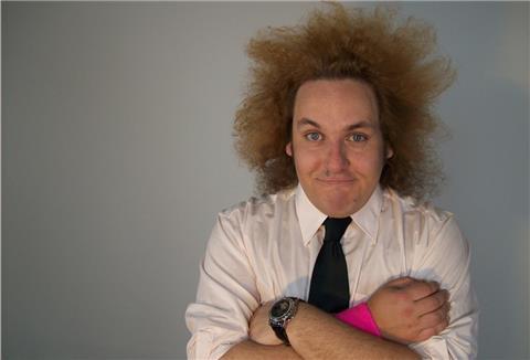 Samstag wurde der Auftritt wegen dem schlechten Wetter abgesagt - aber für Pfingstsonntag stehen die Chancen gut: Wissenschafts-Comedian Konrad Stöckel steht um 15 Uhr auf der Bühne.