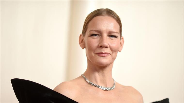 Sandra Hüller ganz glamourös bei der Oscar-Verleihung.