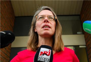 Sascha Karolin Aulepp (SPD), Vorsitzende des SPD-Landesvorstands Bremen, spricht vor Pressevertretern.