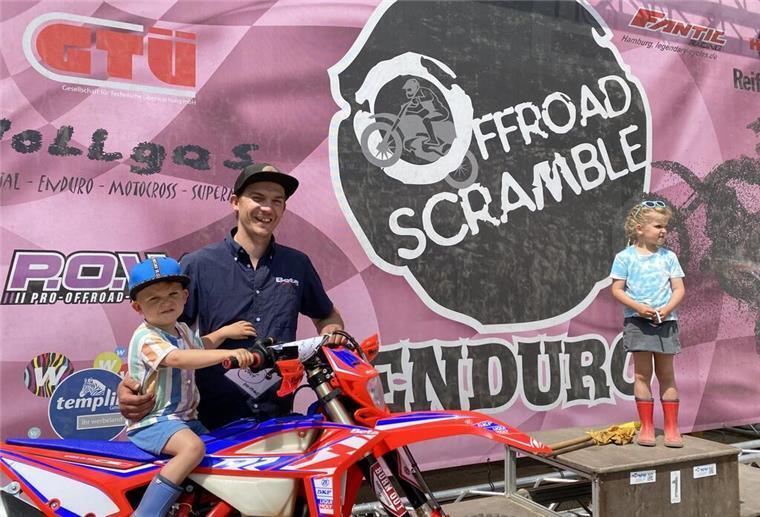 Hoope: Sascha Meyhoff fährt Motorrad seit seinem dritten Lebensjahr Sascha Meyhoff und seine Kinder