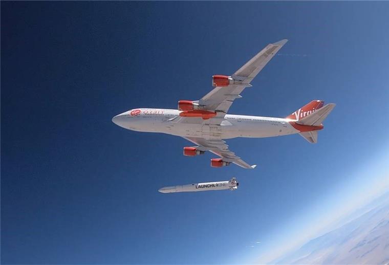 Satellitenstart vom Riesen-Jumbo aus: In den USA hat das im Januar erstmals stattgefunden. Jetzt ist Nordholz als Weltraumflughafen im Gespräch.