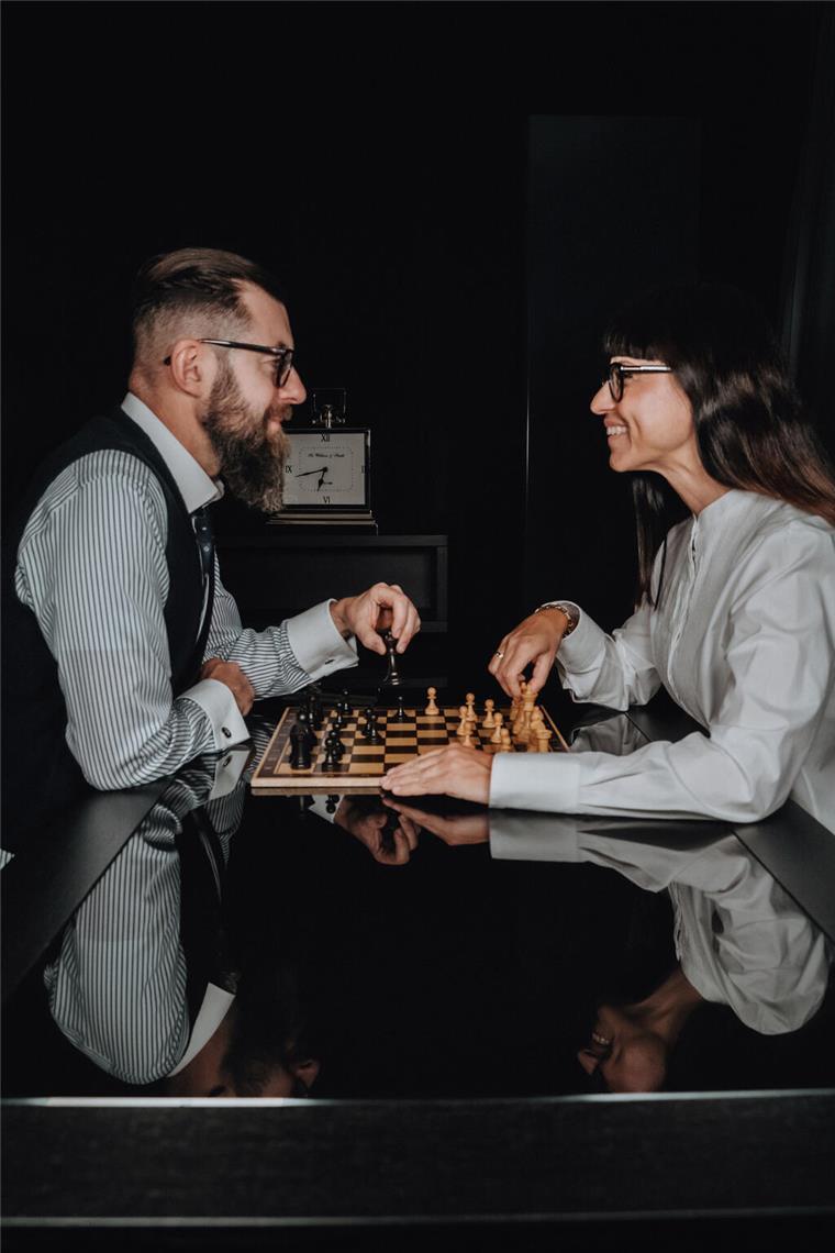 Emina und Martin Seiffert aus Bremerhaven sind einzig, nicht artig Martin und Emina Seiffert am Schachbrett