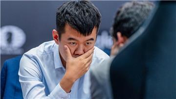 Schach-Weltmeister Ding Liren hält seine Chancen auf die Titelverteidigung aufrecht.