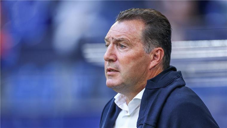 Schalke trennte sich neben dem Trainer auch von Sportchef Marc Wilmots.