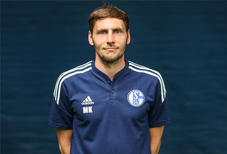 Schalke will nächste Woche den neuen Trainer präsentieren Schalkes Co-Trainer Matthias Kreutzer